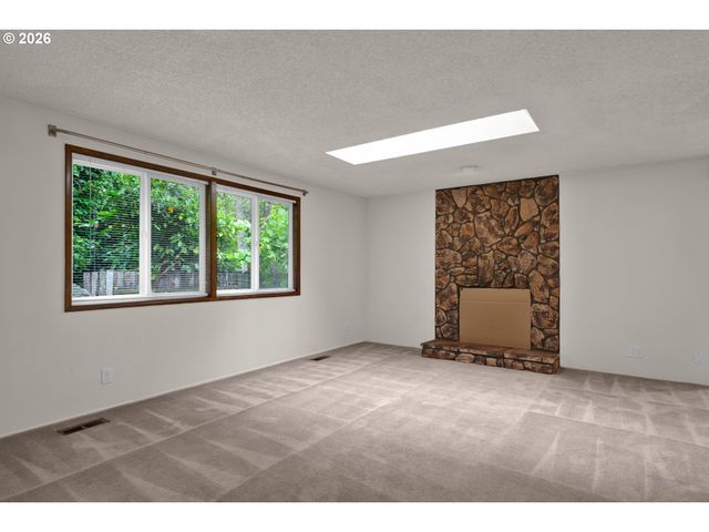 4017 DILLARD Rd, Eugene, OR 97405