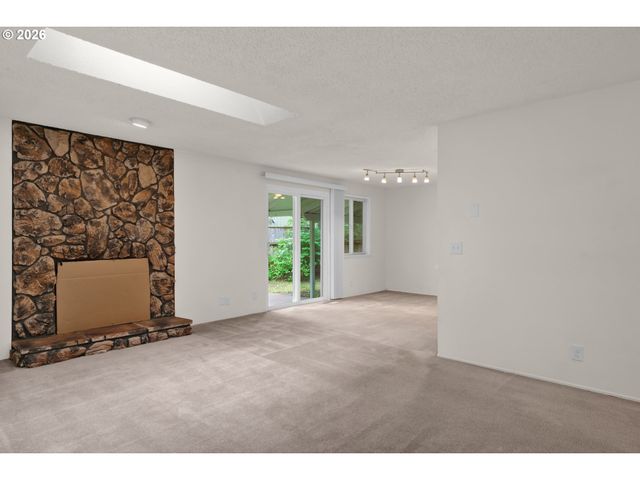 4017 DILLARD Rd, Eugene, OR 97405