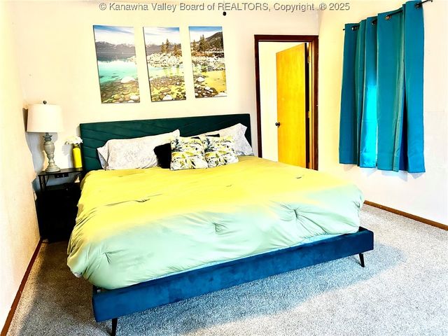 729 Daverton Road, Charleston, WV 25303