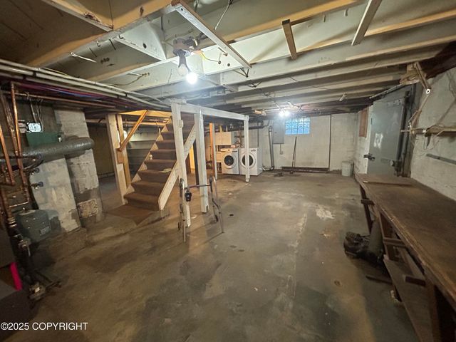 1030 Denali Street, Anchorage, AK 99501