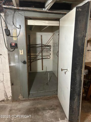 1030 Denali Street, Anchorage, AK 99501