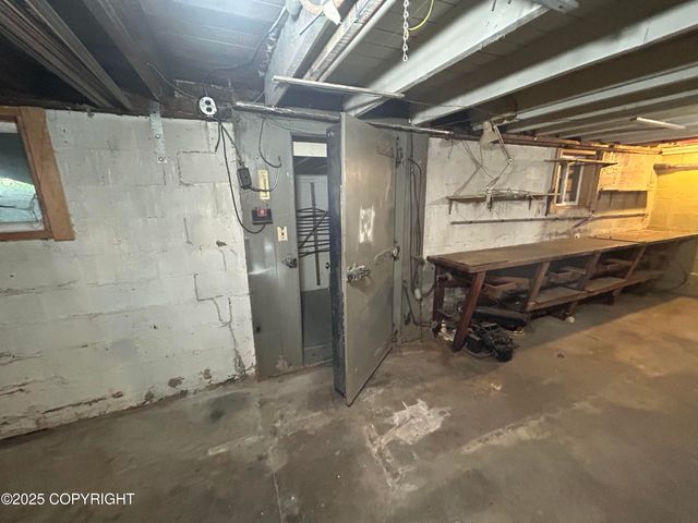 1030 Denali Street, Anchorage, AK 99501