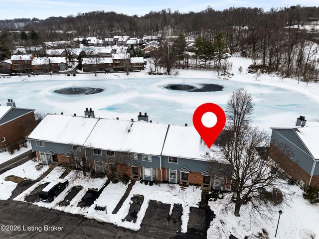 6400 Marina Dr, Prospect, KY 40059