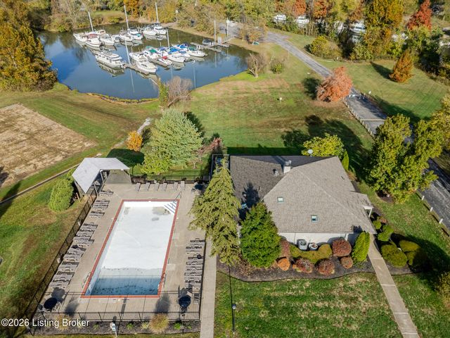 6400 Marina Dr, Prospect, KY 40059