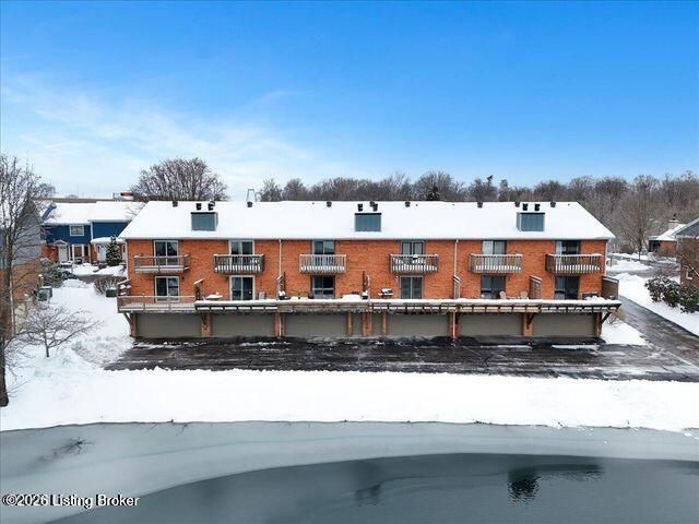 6400 Marina Dr, Prospect, KY 40059