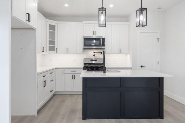 000 W Farm Road 94 Tract 2, Ash Grove, MO 65604