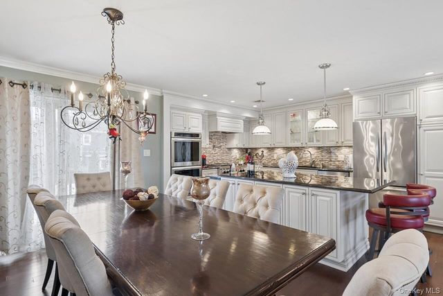 187 Massapequa Avenue, Massapequa, NY 11758