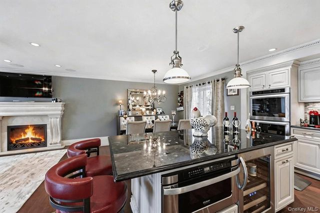 187 Massapequa Avenue, Massapequa, NY 11758