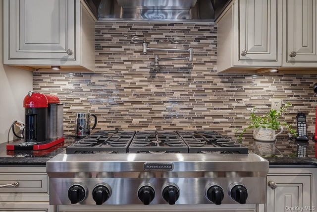 187 Massapequa Avenue, Massapequa, NY 11758