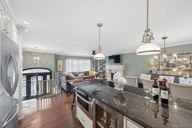 187 Massapequa Avenue, Massapequa, NY 11758