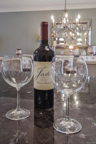 187 Massapequa Avenue, Massapequa, NY 11758