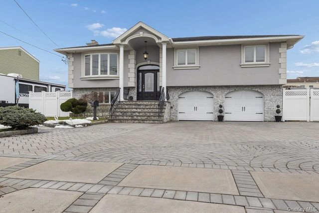 187 Massapequa Avenue, Massapequa, NY 11758