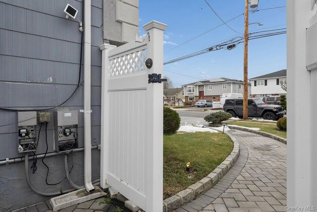 187 Massapequa Avenue, Massapequa, NY 11758