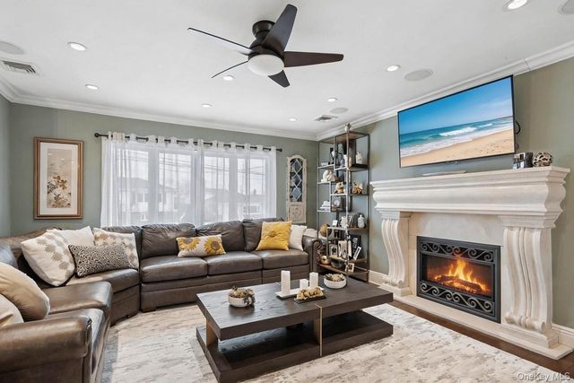 187 Massapequa Avenue, Massapequa, NY 11758