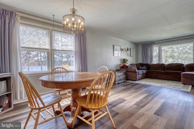 2420 AUBURN RD, York, PA 17402