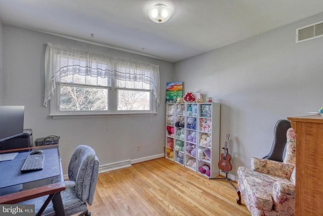 2420 AUBURN RD, York, PA 17402