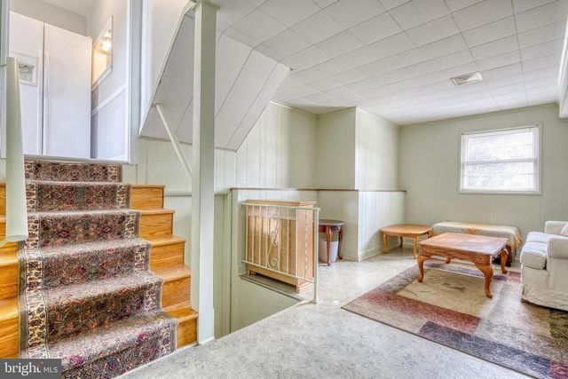 2420 AUBURN RD, York, PA 17402