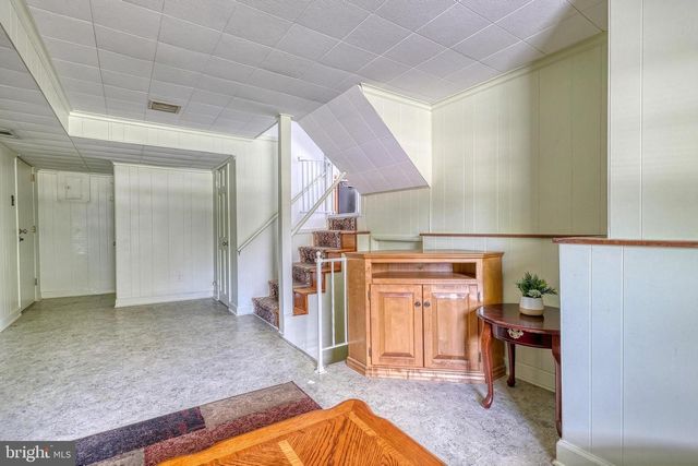 2420 AUBURN RD, York, PA 17402