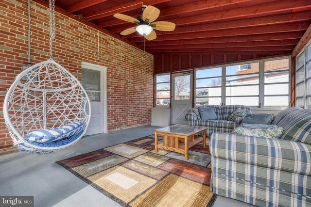 2420 AUBURN RD, York, PA 17402