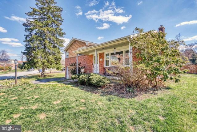 2420 AUBURN RD, York, PA 17402