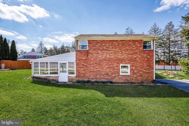 2420 AUBURN RD, York, PA 17402