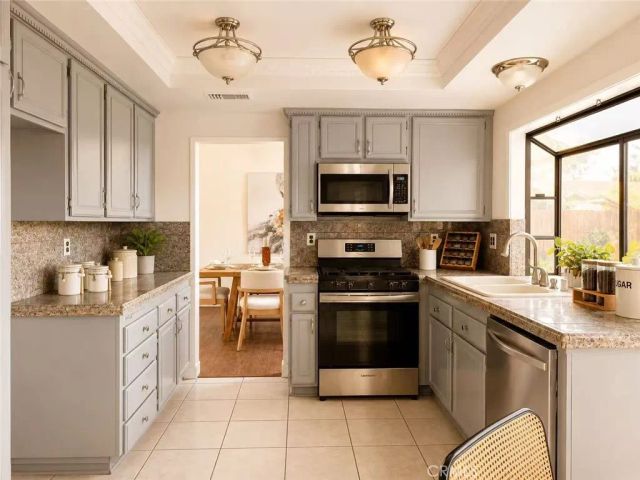 10905 Manchester Street, Rancho Cucamonga, CA 91701