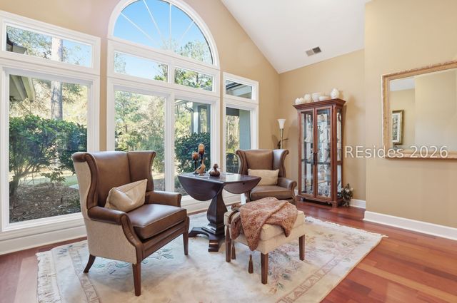 10 Stonegate Ct, Hilton Head Island, SC 29926