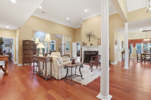 10 Stonegate Ct, Hilton Head Island, SC 29926