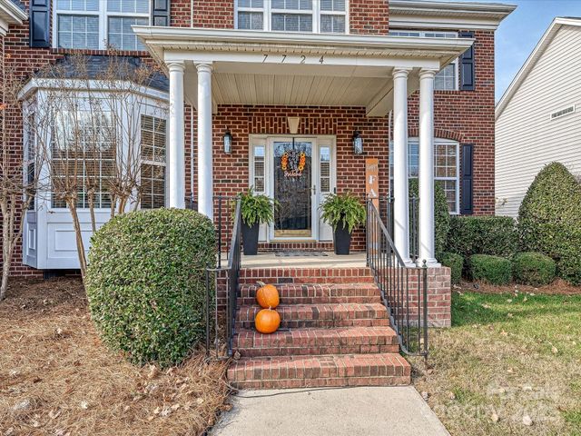 7724 Woodmere Drive, Harrisburg, NC 28075