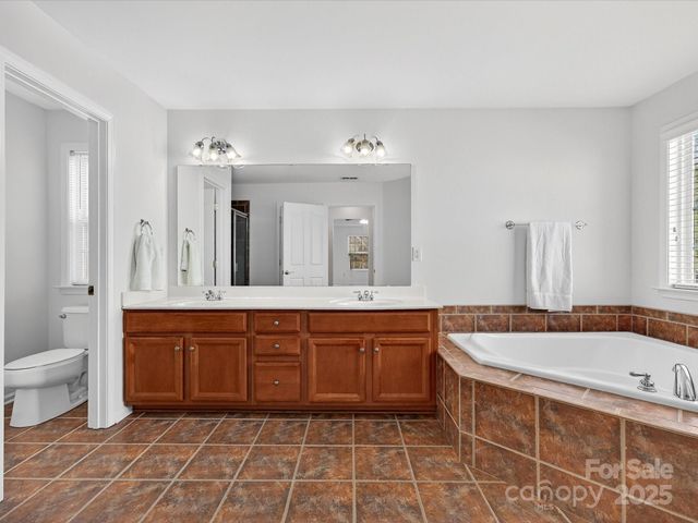 7724 Woodmere Drive, Harrisburg, NC 28075