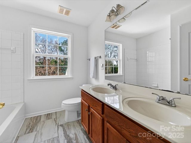 7724 Woodmere Drive, Harrisburg, NC 28075