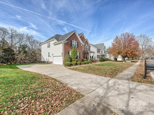 7724 Woodmere Drive, Harrisburg, NC 28075