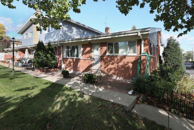 400 Glendale Road 400, Glenview, IL 60025