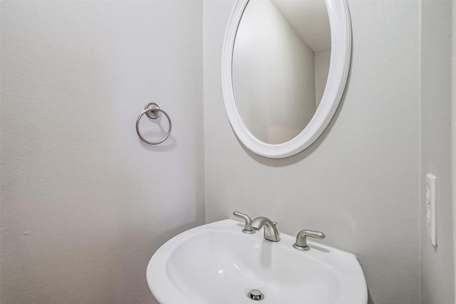 26 Waugh Drive A, Houston, TX 77007