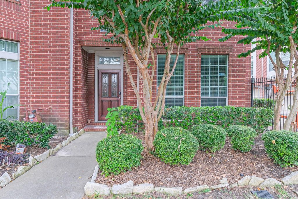 26 Waugh Drive A, Houston, TX 77007