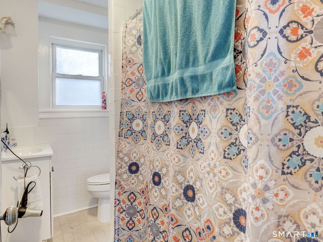 90 Humphrey Street, Seymour, CT 06483