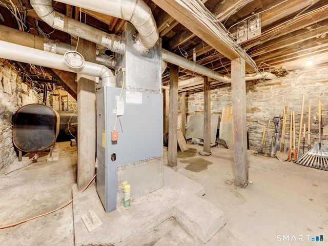 90 Humphrey Street, Seymour, CT 06483