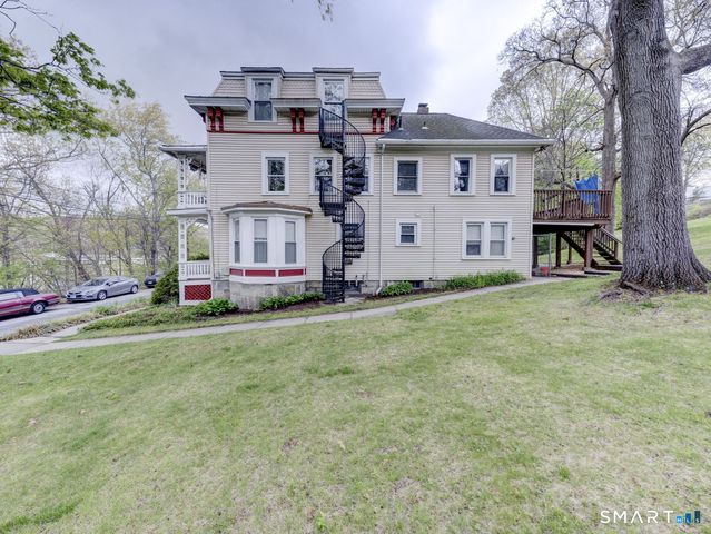 90 Humphrey Street, Seymour, CT 06483