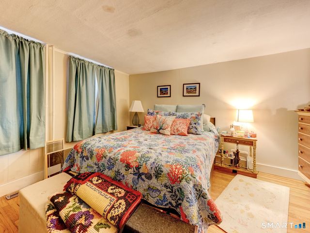 90 Humphrey Street, Seymour, CT 06483