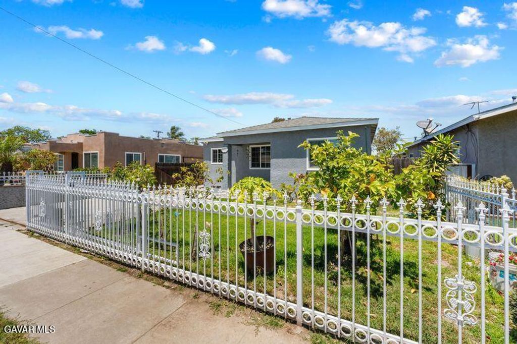3891 Lugo Avenue, Lynwood, CA 90262