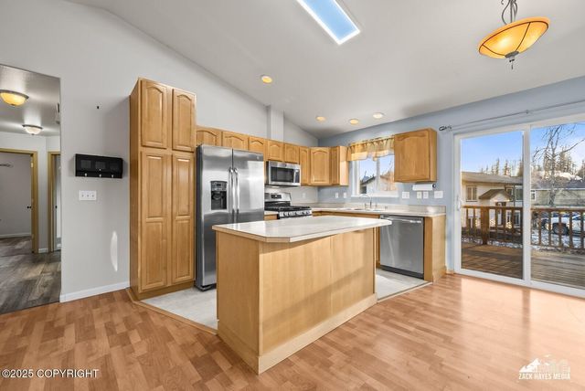 1329 S Muir Street, Wasilla, AK 99654