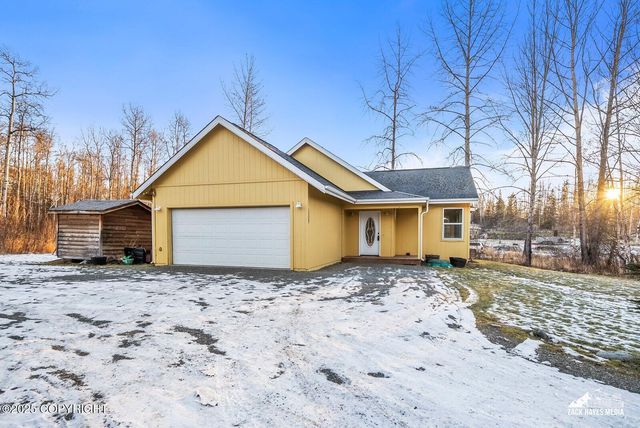 1329 S Muir Street, Wasilla, AK 99654