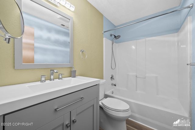 1329 S Muir Street, Wasilla, AK 99654