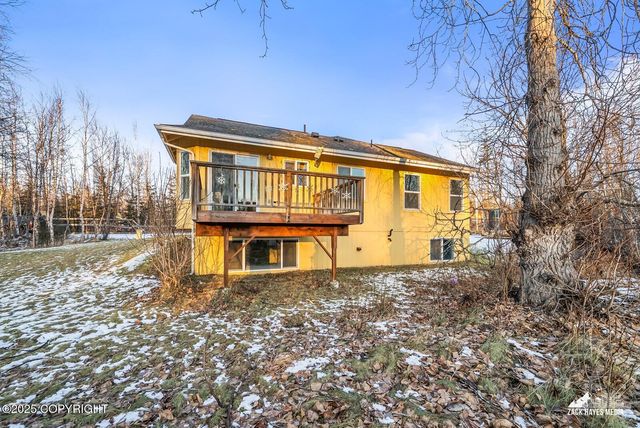 1329 S Muir Street, Wasilla, AK 99654