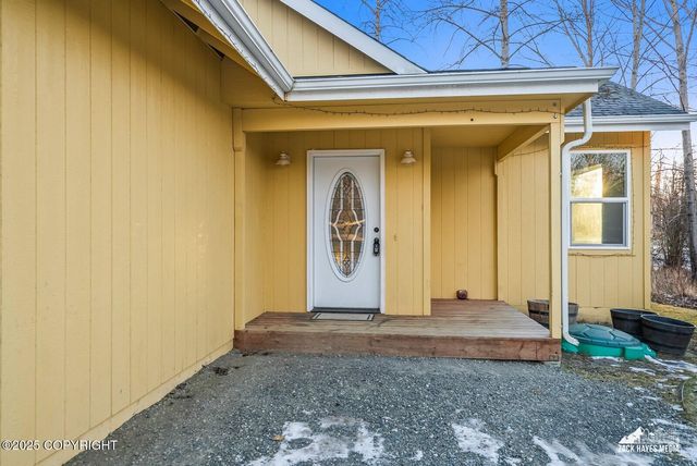 1329 S Muir Street, Wasilla, AK 99654