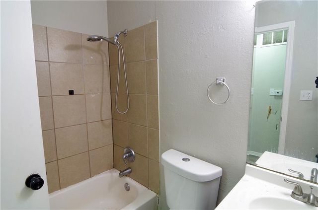 8302 E 93RD Terrace, Kansas City, MO 64138
