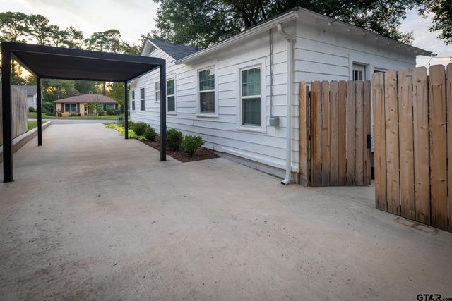 1804 Belmont, Tyler, TX 75701