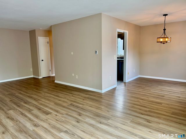 136 Deer Hill Avenue C31, Danbury, CT 06810