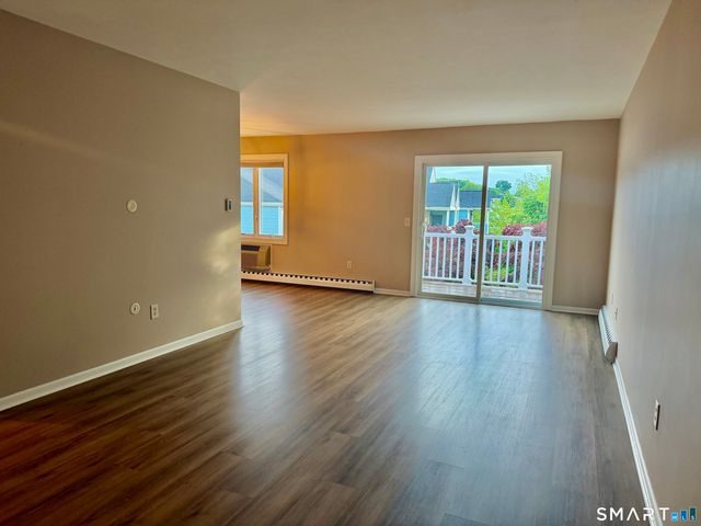 136 Deer Hill Avenue C31, Danbury, CT 06810