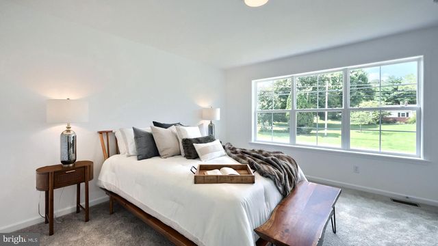 828 KIMMERLINGS RD, Lebanon, PA 17046